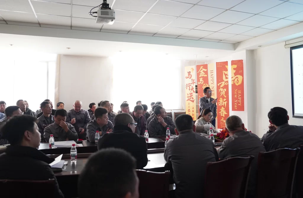 HongFilms employees presenting work summaries